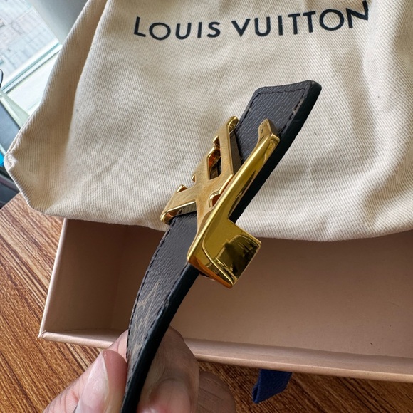 Authentic Louis Vuitton Initials 30mm Reversible Belt - Picture 5 of 16